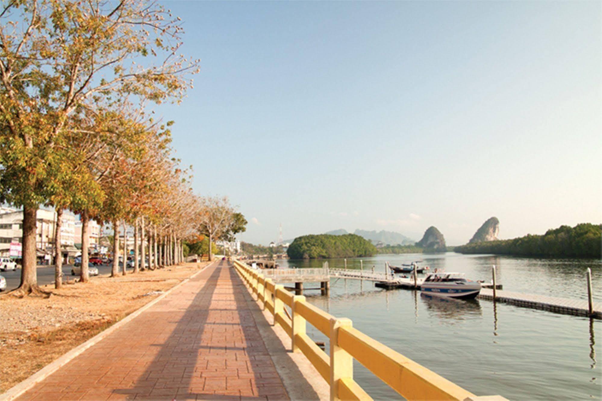 Krabi River View Hotel Exterior photo